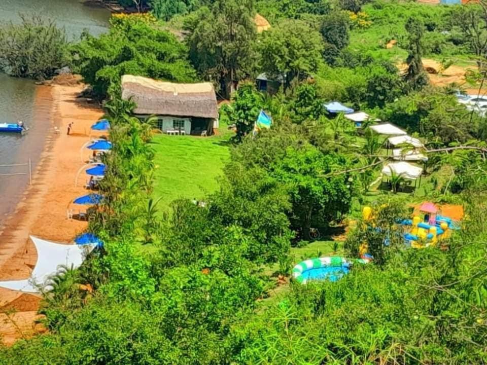 Ches Bay Resort Nangina Exterior foto